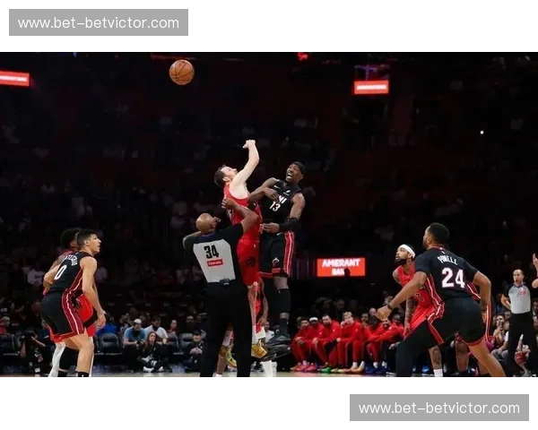 卢卡与西亚卡姆的激情碰撞：达拉斯小牛与多伦多猛龙的宿命对决